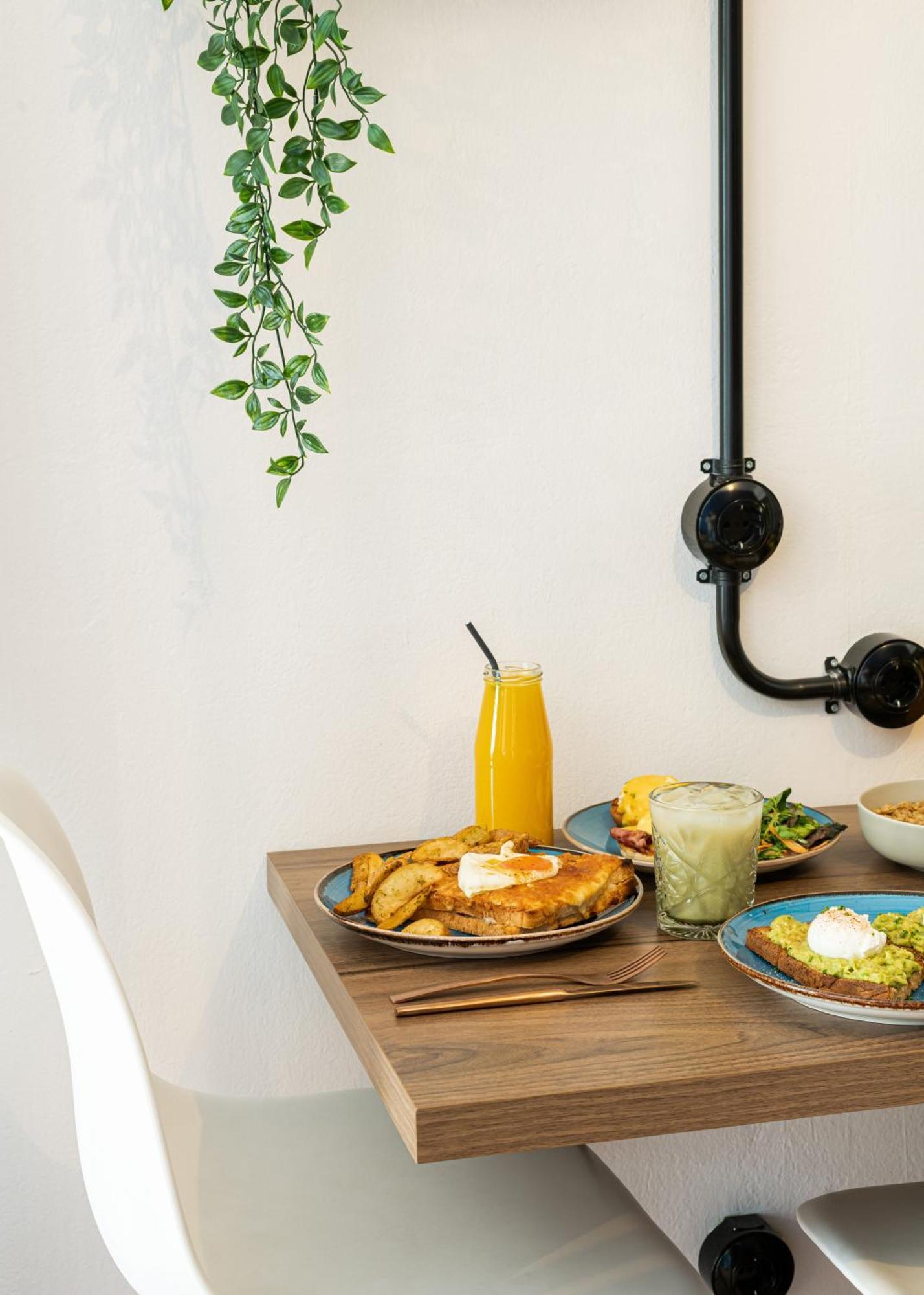 شقة Moss - Beautiful Living In The Heart Of أثينا المظهر الخارجي الصورة